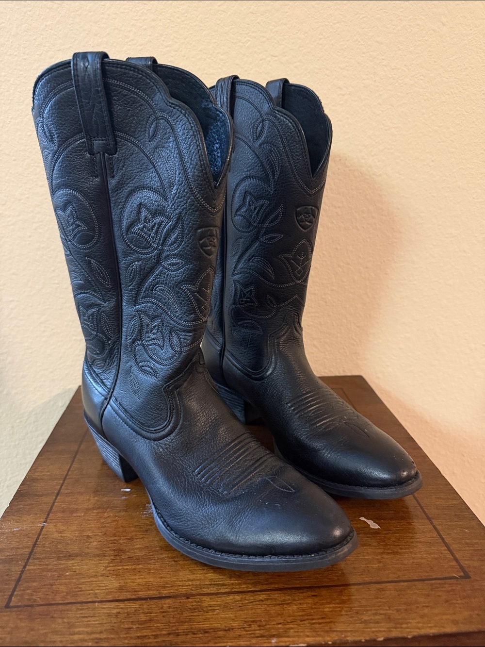 Ariat Black Women's Embroidered Western Cowboy Boots